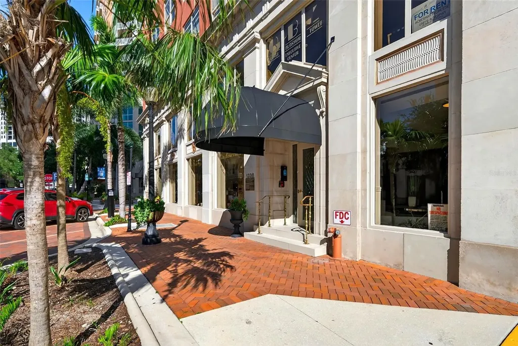 1330 Main Street Sarasota FL 34236
