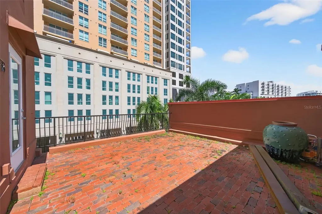 1330 Main Street Sarasota FL 34236