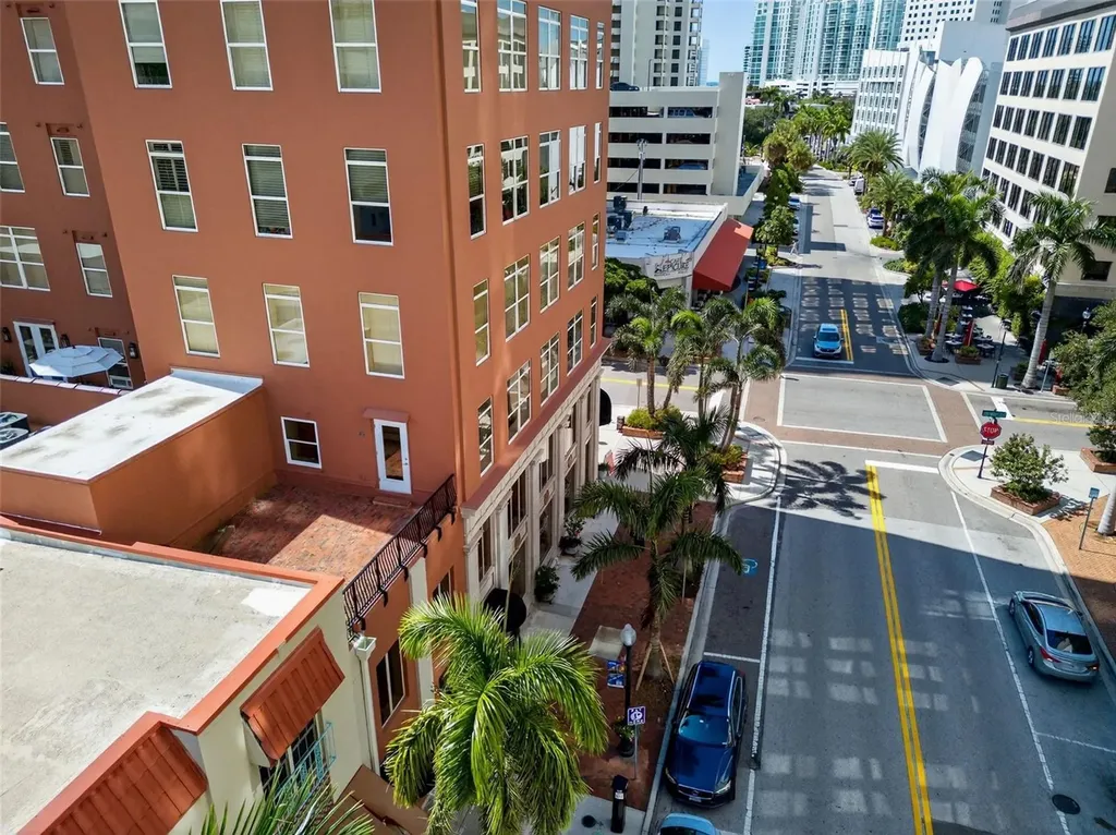 1330 Main Street Sarasota FL 34236