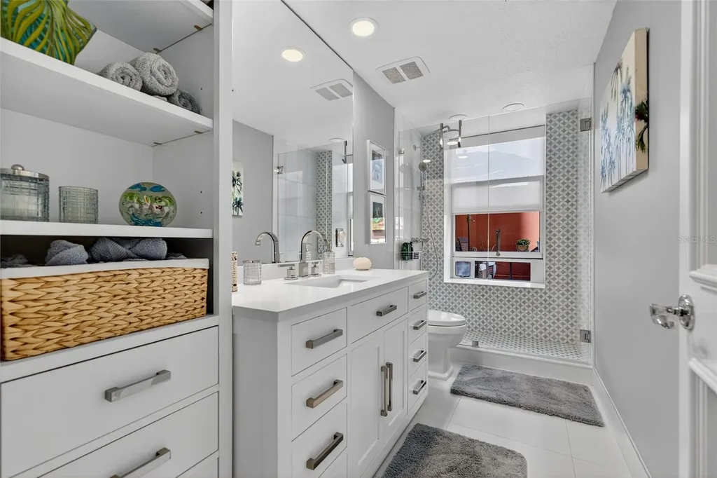 1330 Main Street Sarasota FL 34236