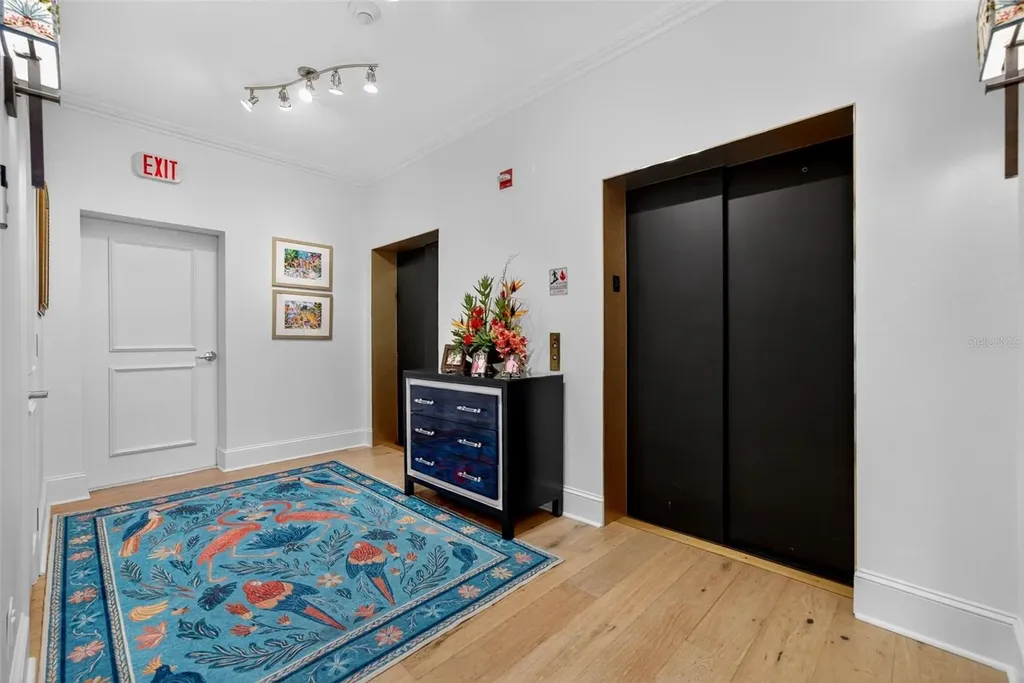 1330 Main Street Sarasota FL 34236