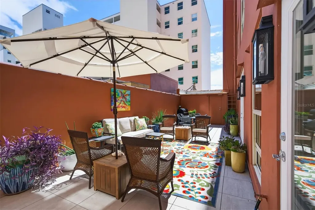 1330 Main Street Sarasota FL 34236