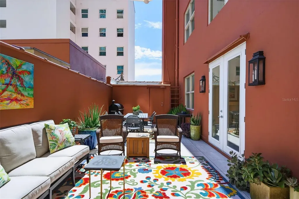 1330 Main Street Sarasota FL 34236