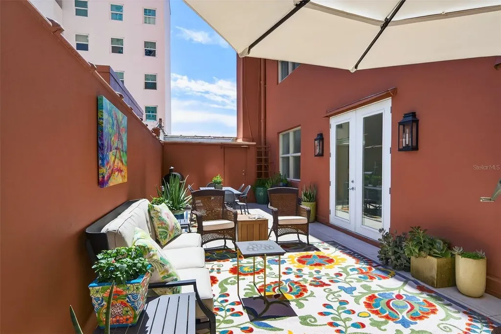 1330 Main Street Sarasota FL 34236