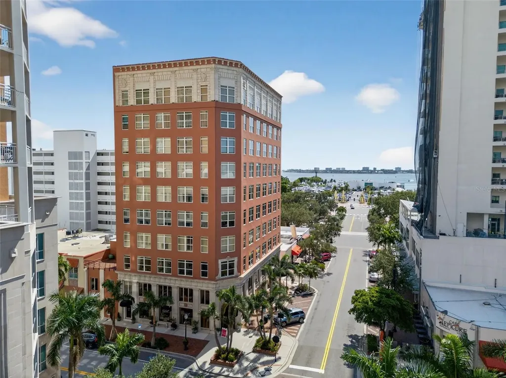 1330 Main Street Sarasota FL 34236