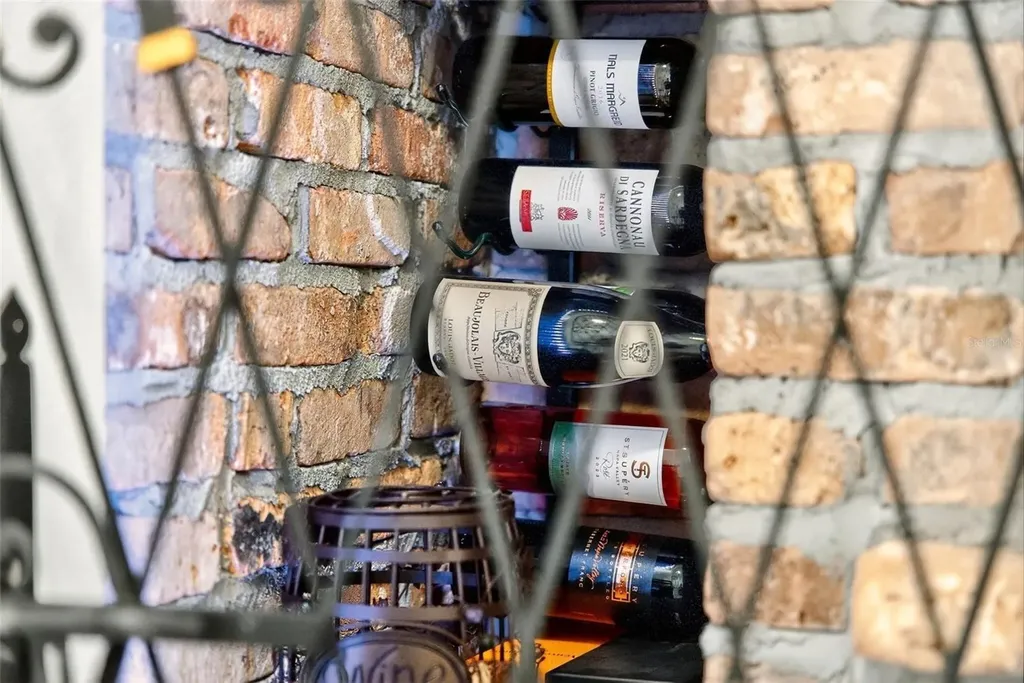 1330 Main Street Sarasota FL 34236