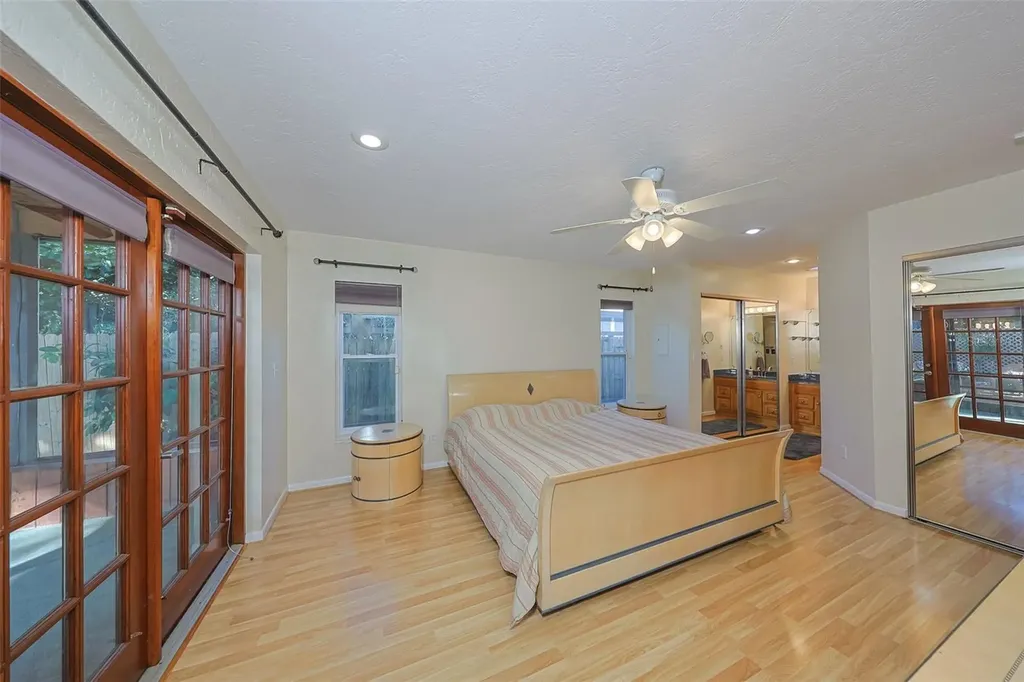 8012 26th Avenue N St Petersburg FL 33710