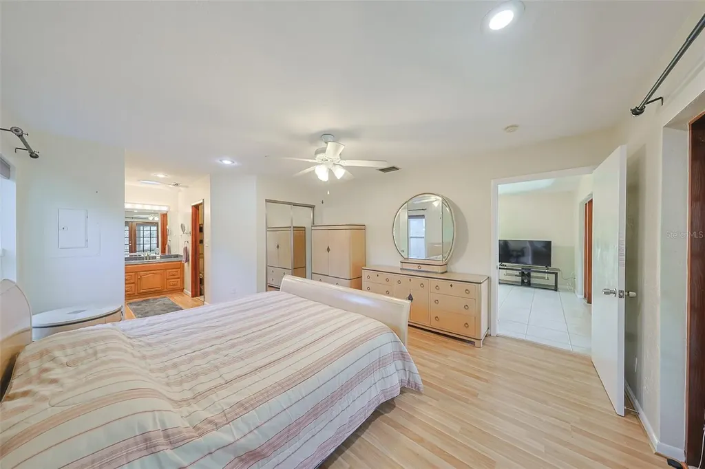 8012 26th Avenue N St Petersburg FL 33710
