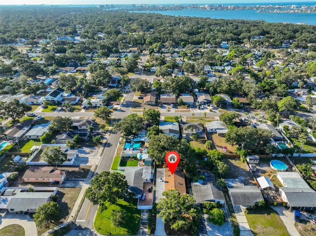 8012 26th Avenue N St Petersburg FL 33710