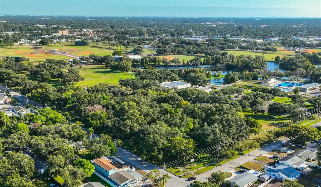 8012 26th Avenue N St Petersburg FL 33710