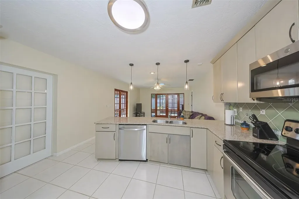 8012 26th Avenue N St Petersburg FL 33710