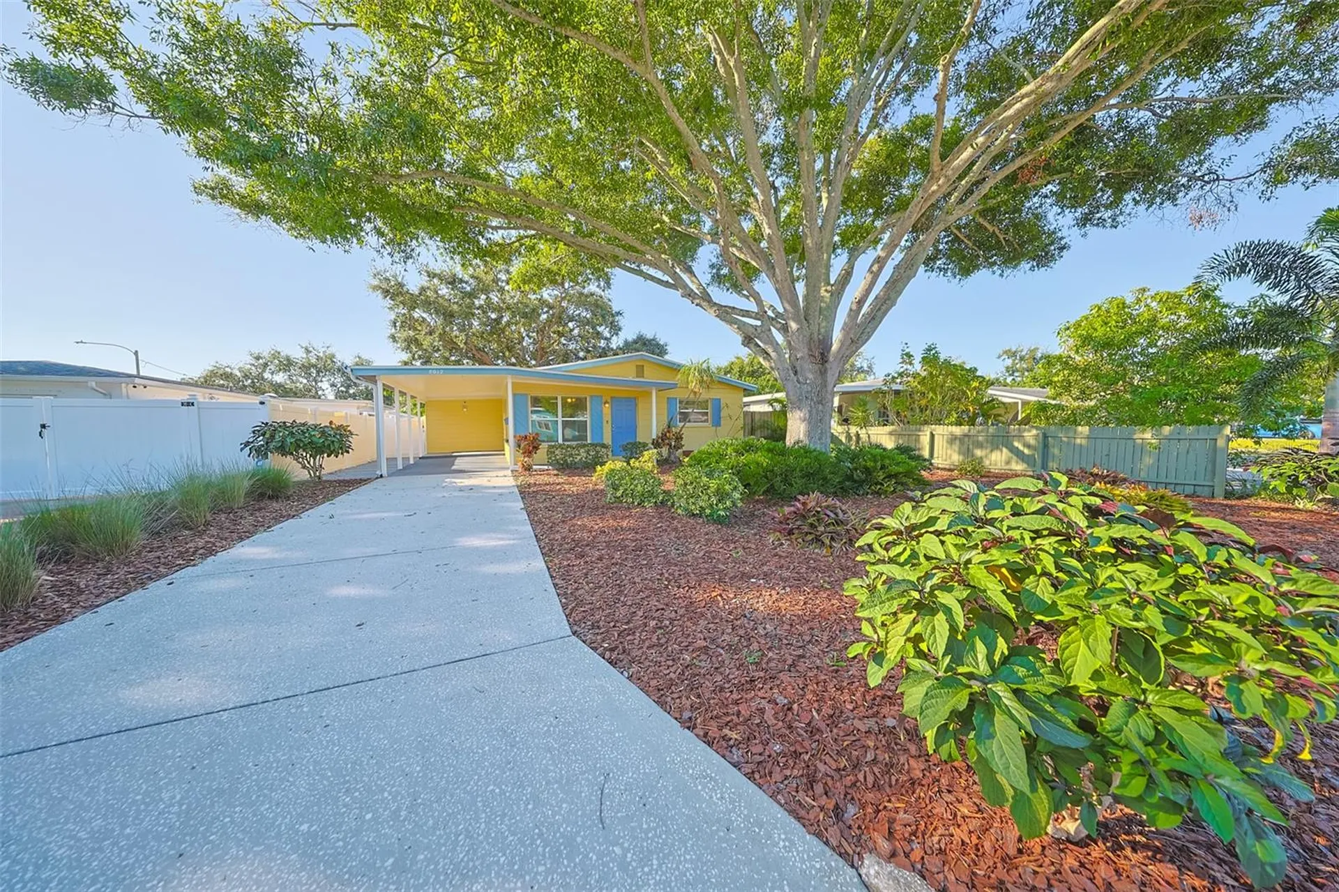 8012 26th Avenue N St Petersburg FL 33710
