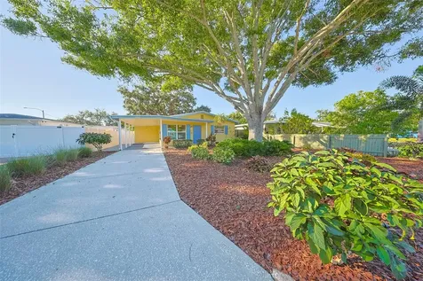 8012 26th Avenue N St Petersburg FL 33710