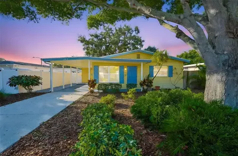 8012 26th Avenue N St Petersburg FL 33710