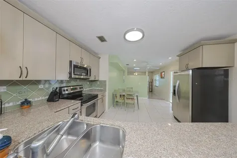 8012 26th Avenue N St Petersburg FL 33710