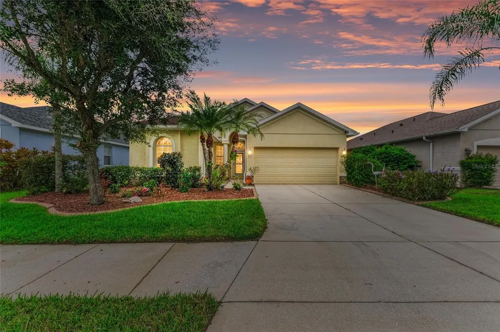 5320 Lakehurst Court Palmetto FL 34221