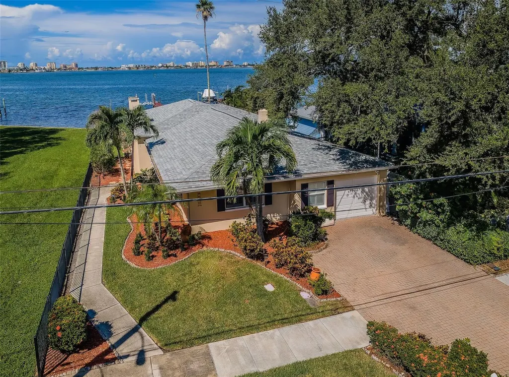 1748 Sunset Drive Clearwater FL 33755
