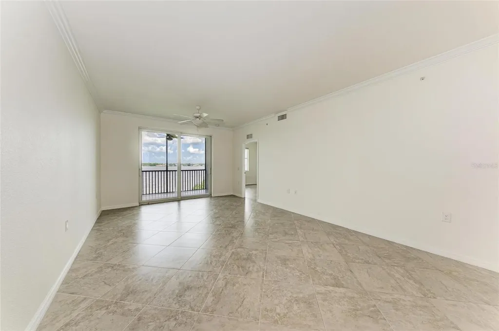 1010 Tidewater Shores Loop Bradenton FL 34208