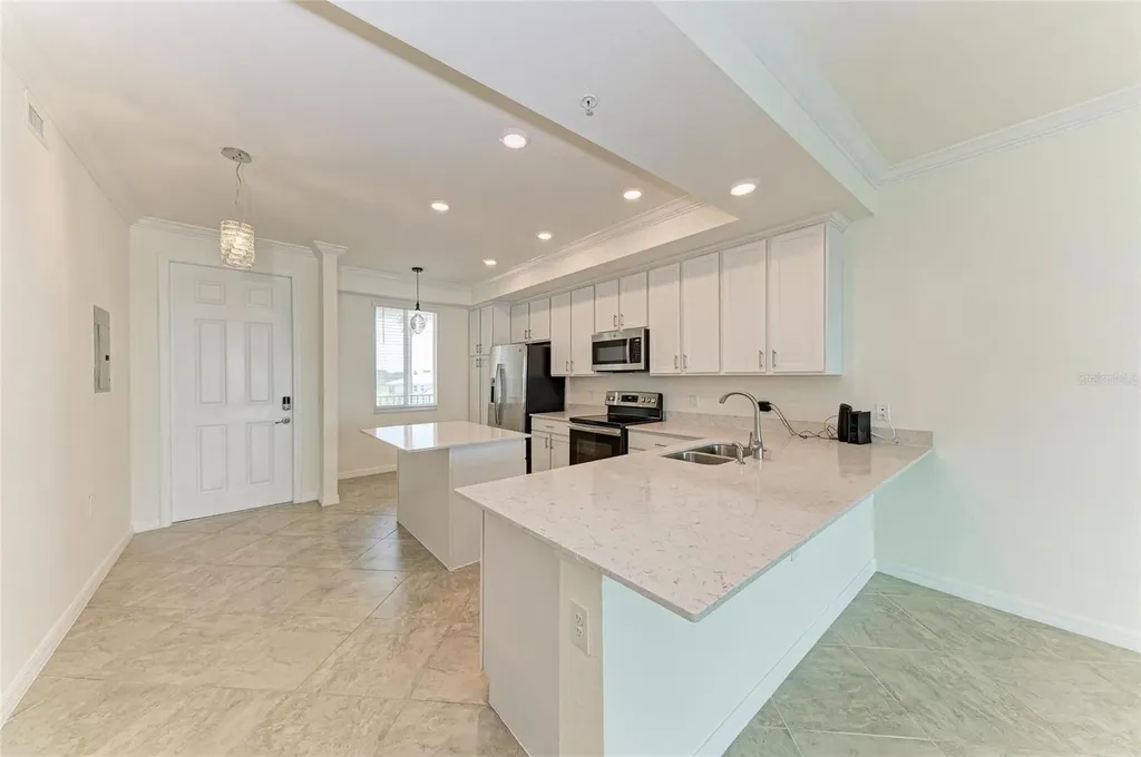 1010 Tidewater Shores Loop Bradenton FL 34208