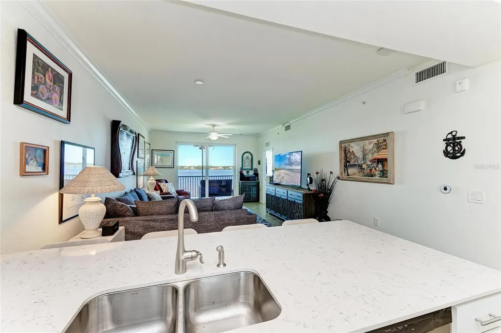 1010 Tidewater Shores Loop Bradenton FL 34208
