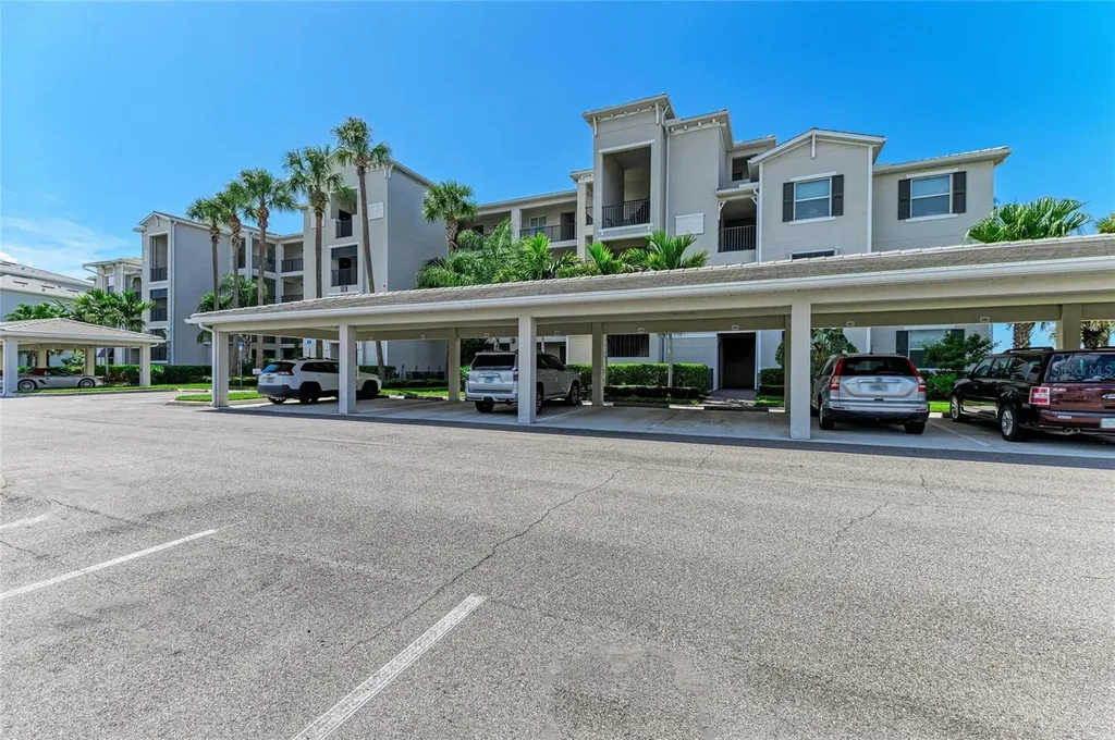 1010 Tidewater Shores Loop Bradenton FL 34208