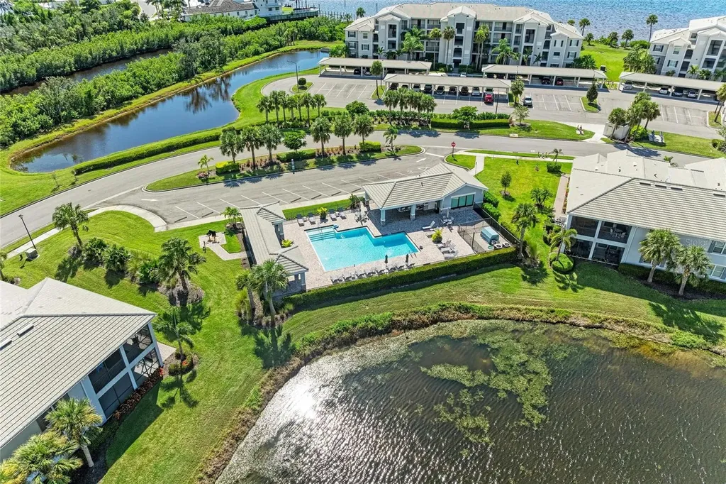1010 Tidewater Shores Loop Bradenton FL 34208