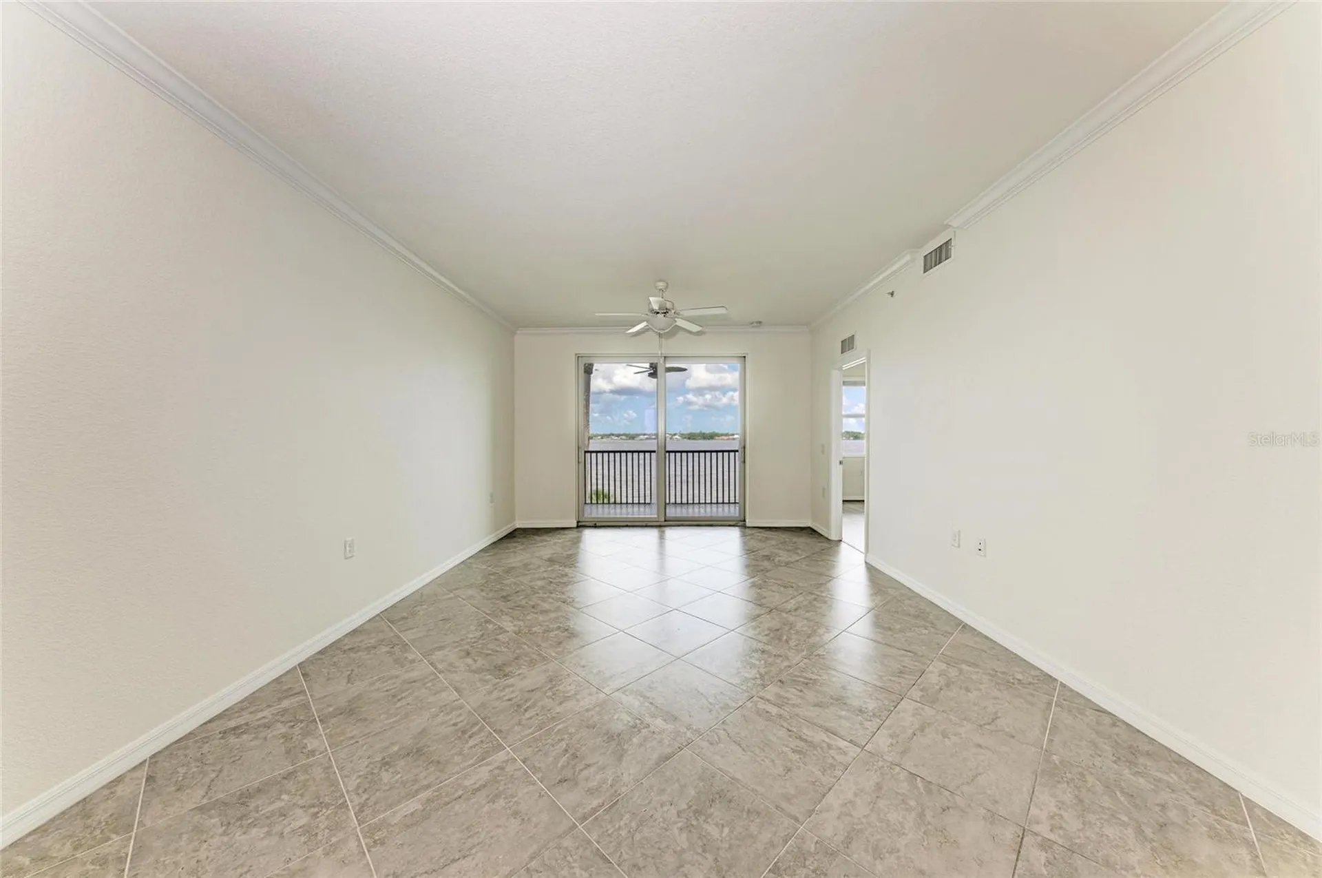 1010 Tidewater Shores Loop Bradenton FL 34208