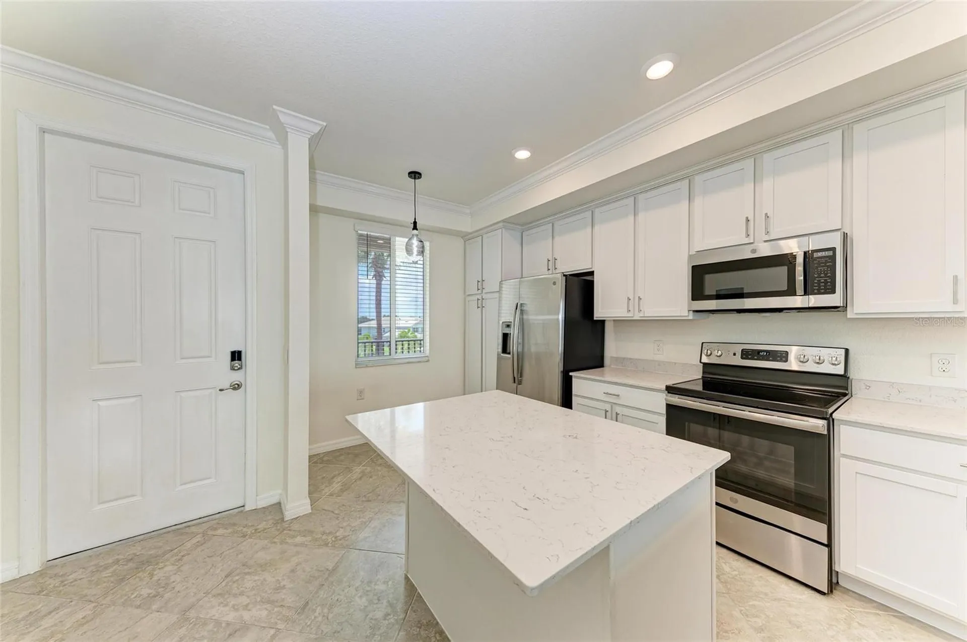 1010 Tidewater Shores Loop Bradenton FL 34208
