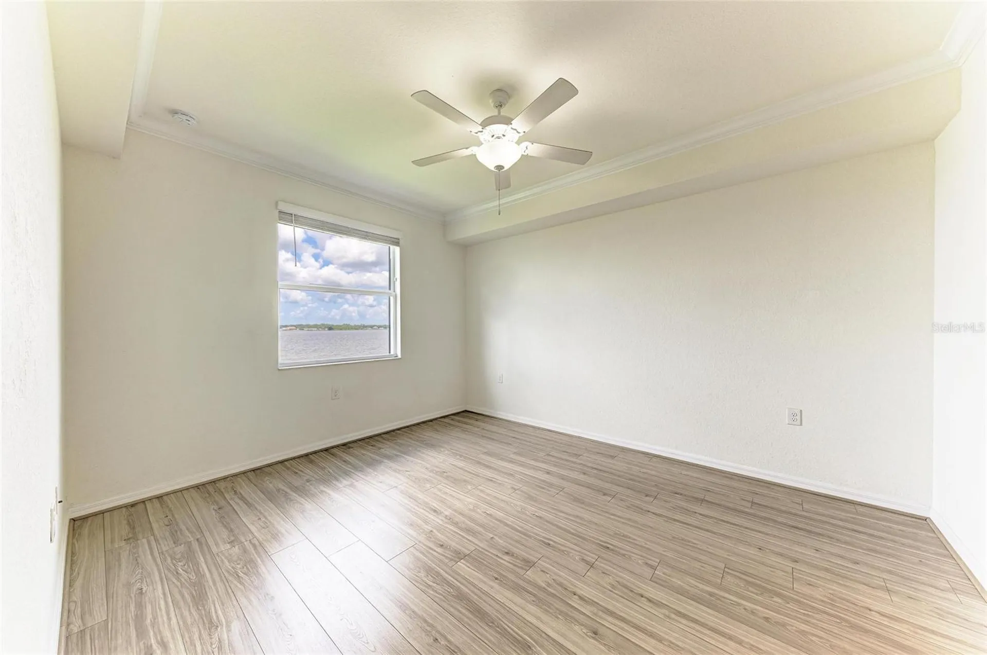 1010 Tidewater Shores Loop Bradenton FL 34208