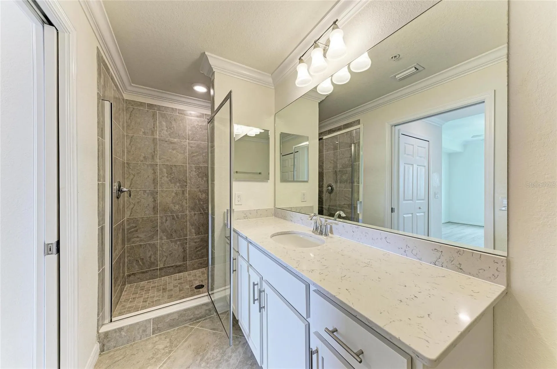 1010 Tidewater Shores Loop Bradenton FL 34208