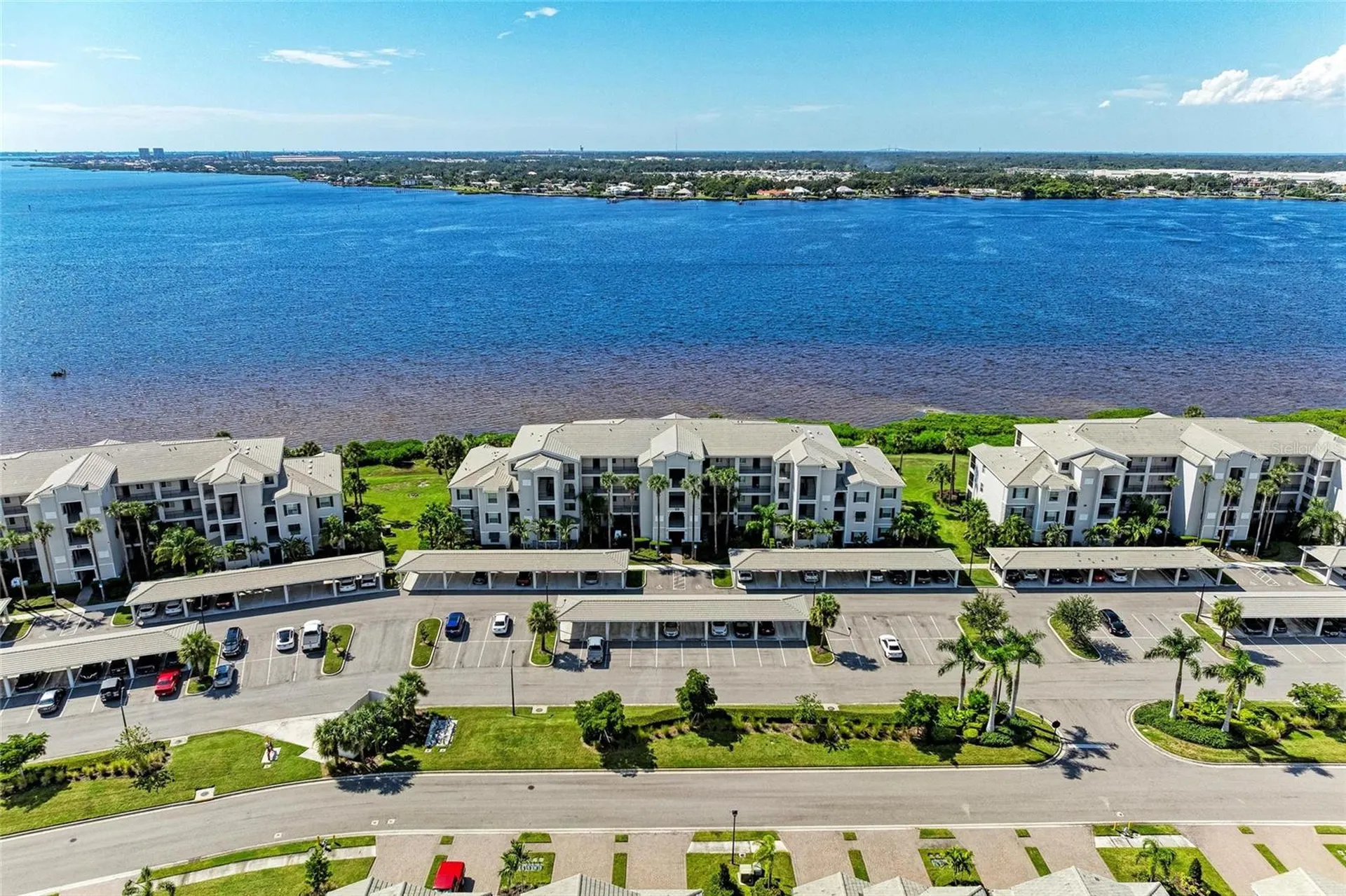 1010 Tidewater Shores Loop Bradenton FL 34208