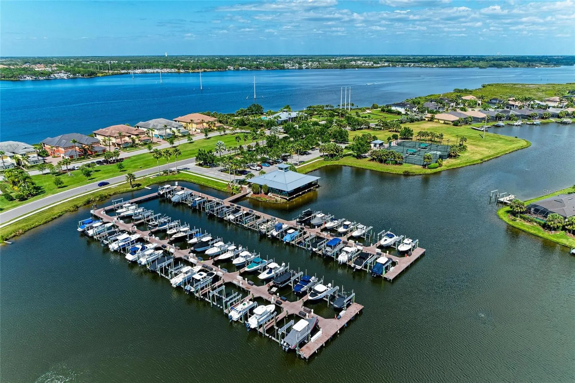 1010 Tidewater Shores Loop Bradenton FL 34208