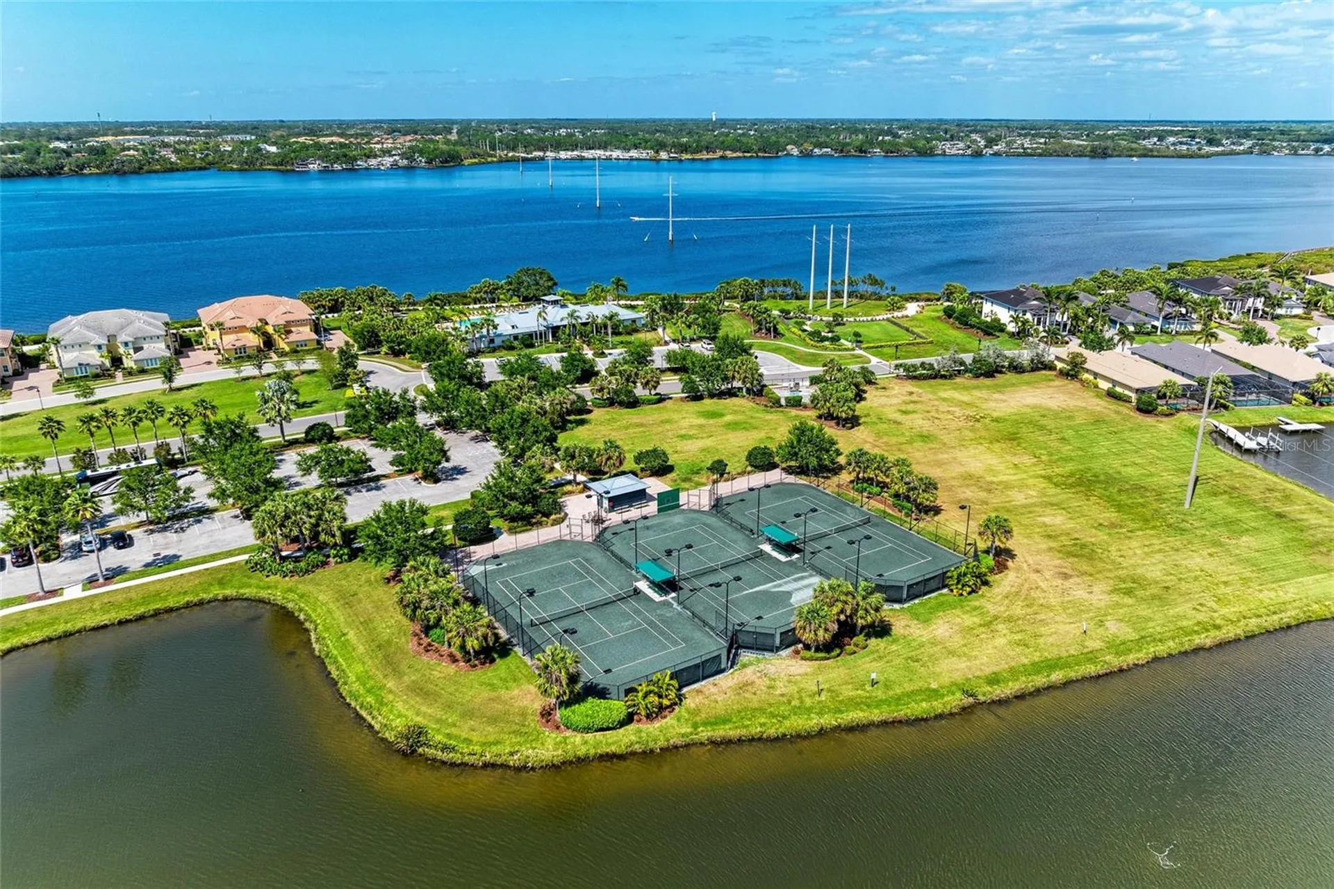 1010 Tidewater Shores Loop Bradenton FL 34208