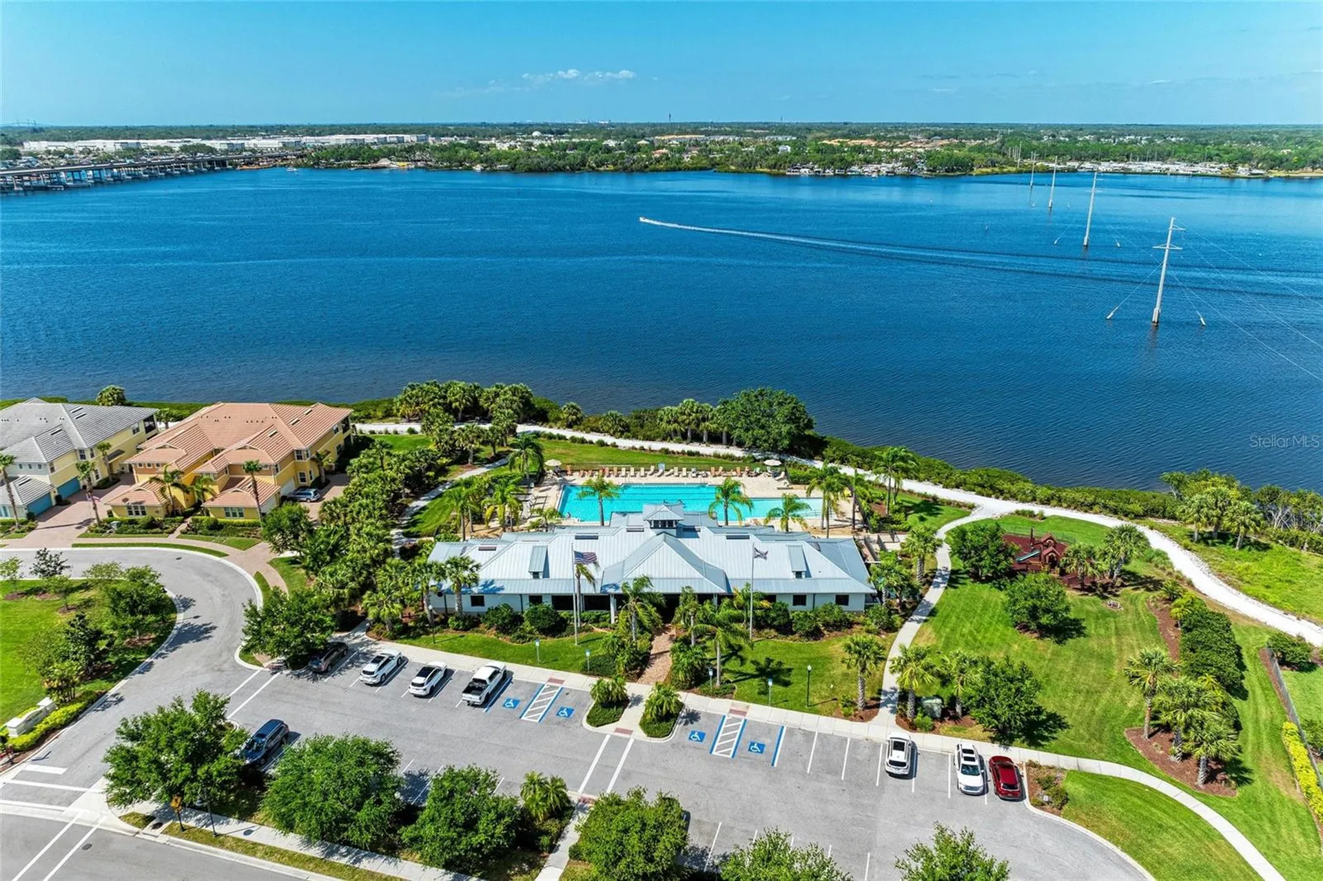 1010 Tidewater Shores Loop Bradenton FL 34208