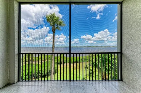 1010 Tidewater Shores Loop Bradenton FL 34208