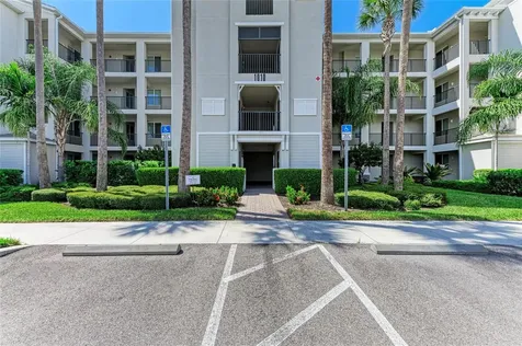 1010 Tidewater Shores Loop Bradenton FL 34208
