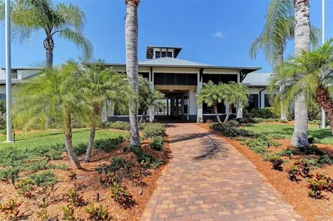 1010 Tidewater Shores Loop Bradenton FL 34208