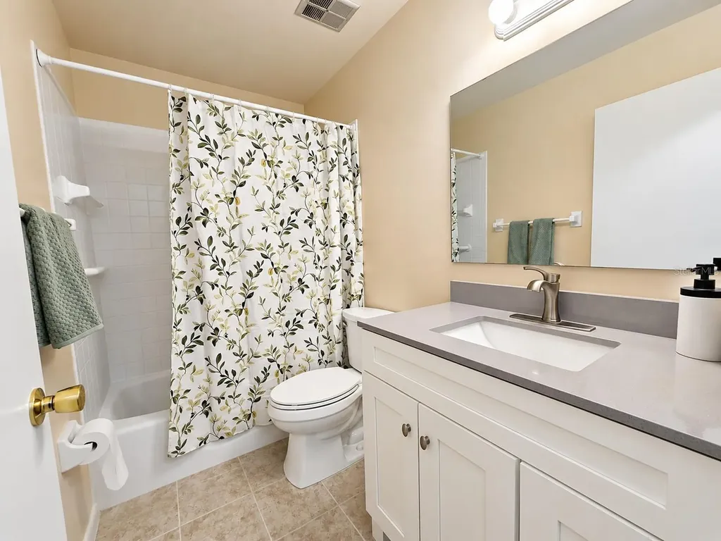 390 301 Boulevard W Bradenton FL 34205