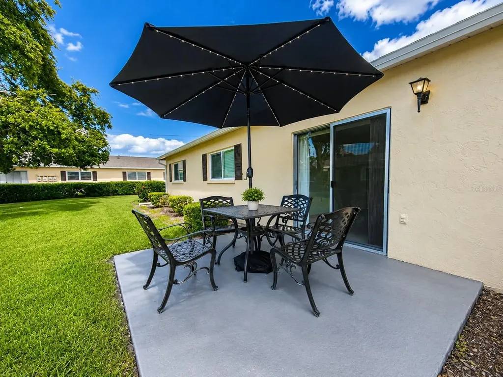 390 301 Boulevard W Bradenton FL 34205
