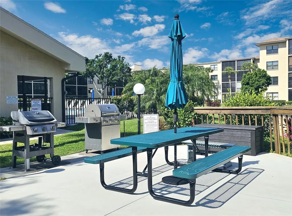 390 301 Boulevard W Bradenton FL 34205