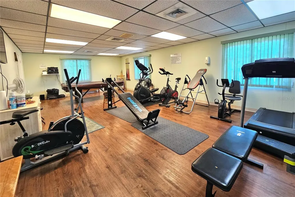 390 301 Boulevard W Bradenton FL 34205
