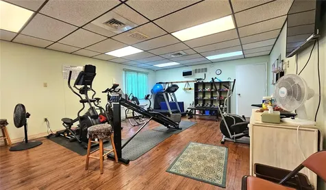 390 301 Boulevard W Bradenton FL 34205