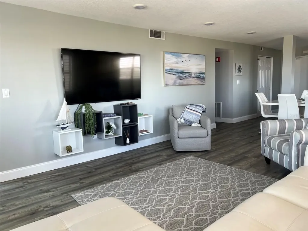 1270 Gulf Boulevard Clearwater FL 33767
