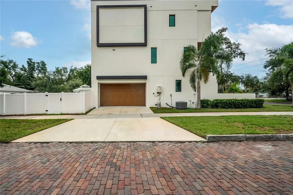 117 W Gladys Street Tampa FL 33602