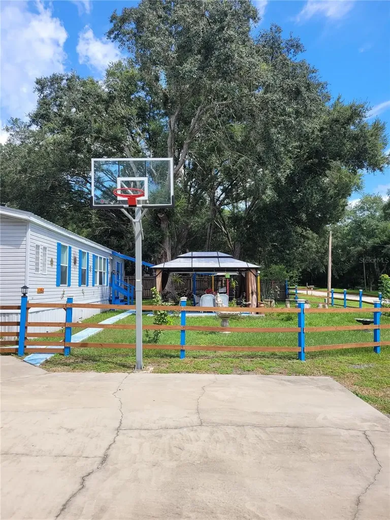 12950 SE 104th Court Belleview FL 34420