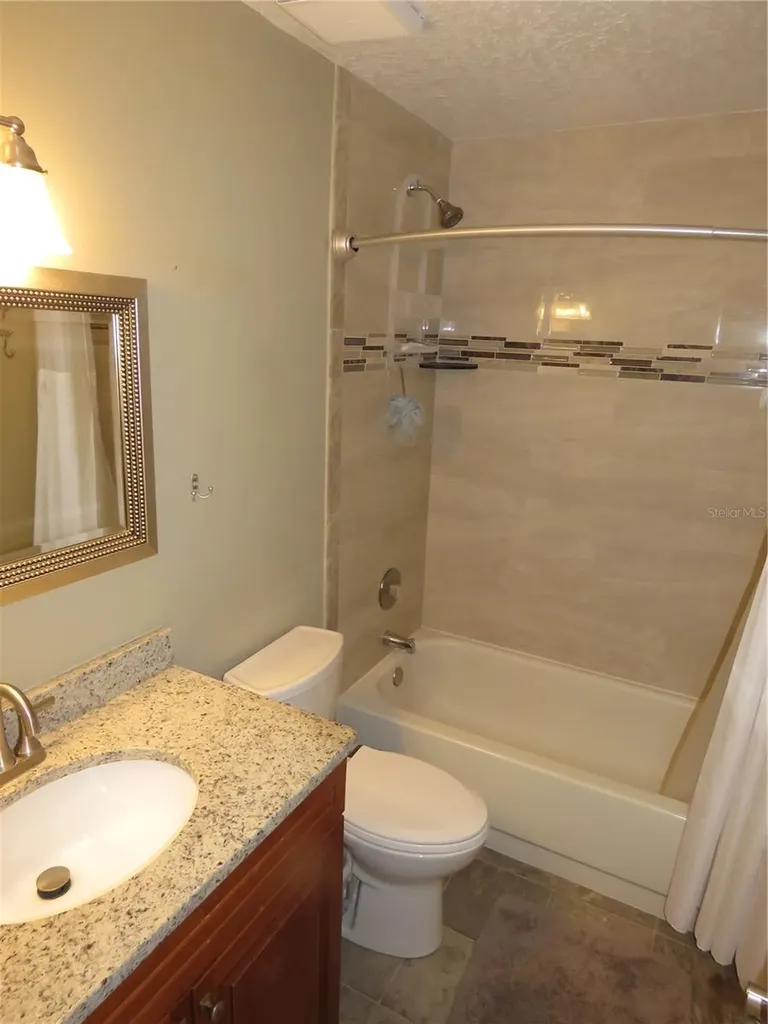 995 Spinnaker Court Tarpon Springs FL 34689