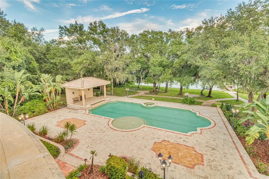 117 Bellamere Palms Court Lutz FL 33549