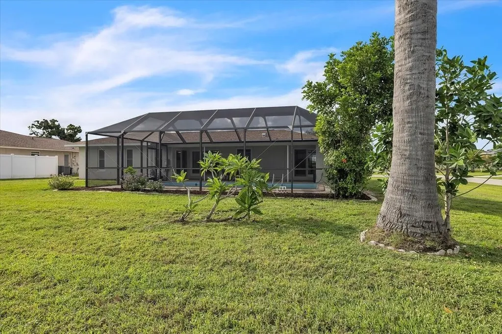 907 Sidney Terrace NW Port Charlotte FL 33948