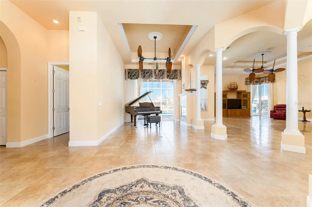 825 Birdie Way Apollo Beach FL 33572