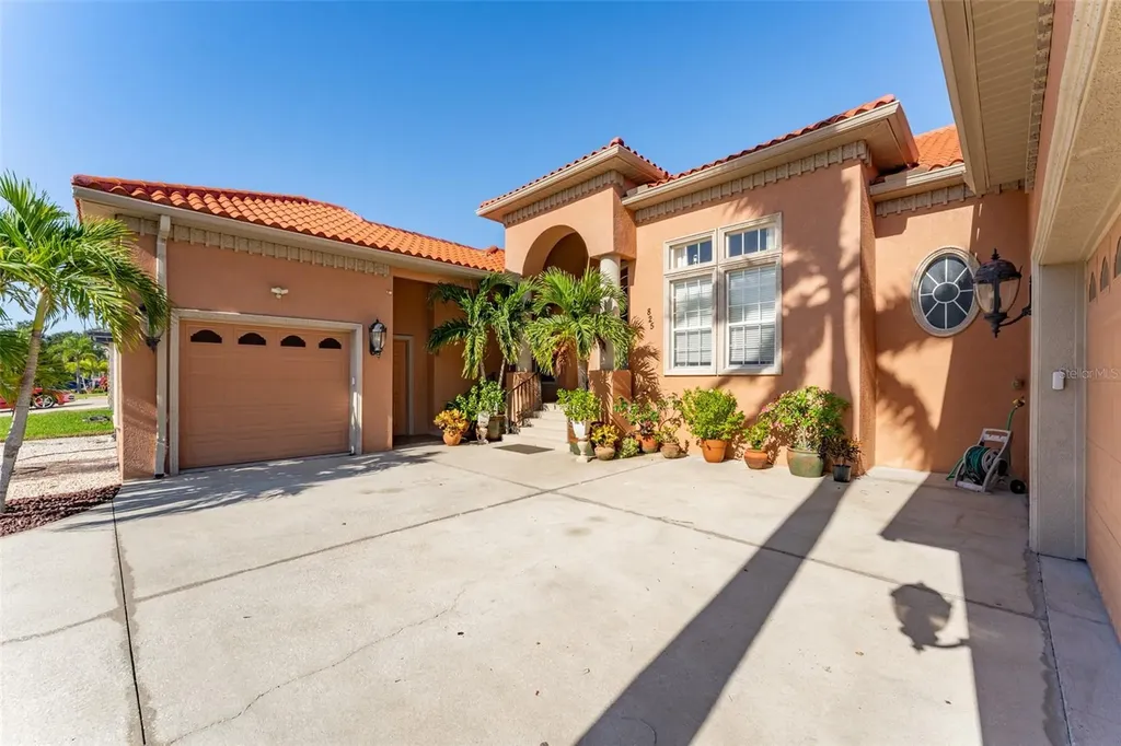 825 Birdie Way Apollo Beach FL 33572